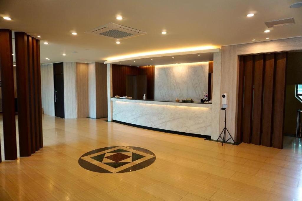 Emerald Hotel Jeju Dış mekan fotoğraf