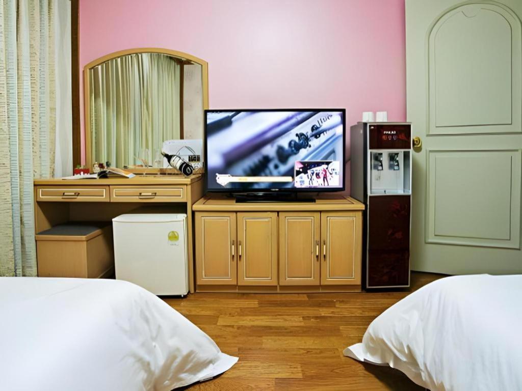 Emerald Hotel Jeju Dış mekan fotoğraf