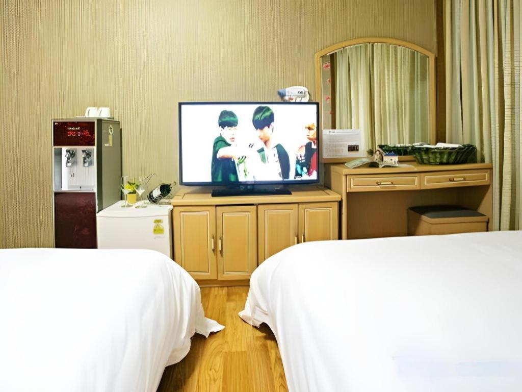Emerald Hotel Jeju Dış mekan fotoğraf
